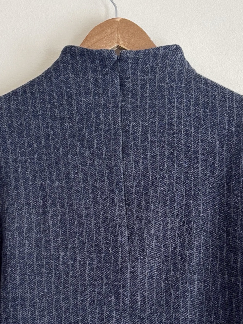 Theory Navy Wool Blend Knit Sweater Shirt Orlene Stripe Medium - Picture 6 of 8